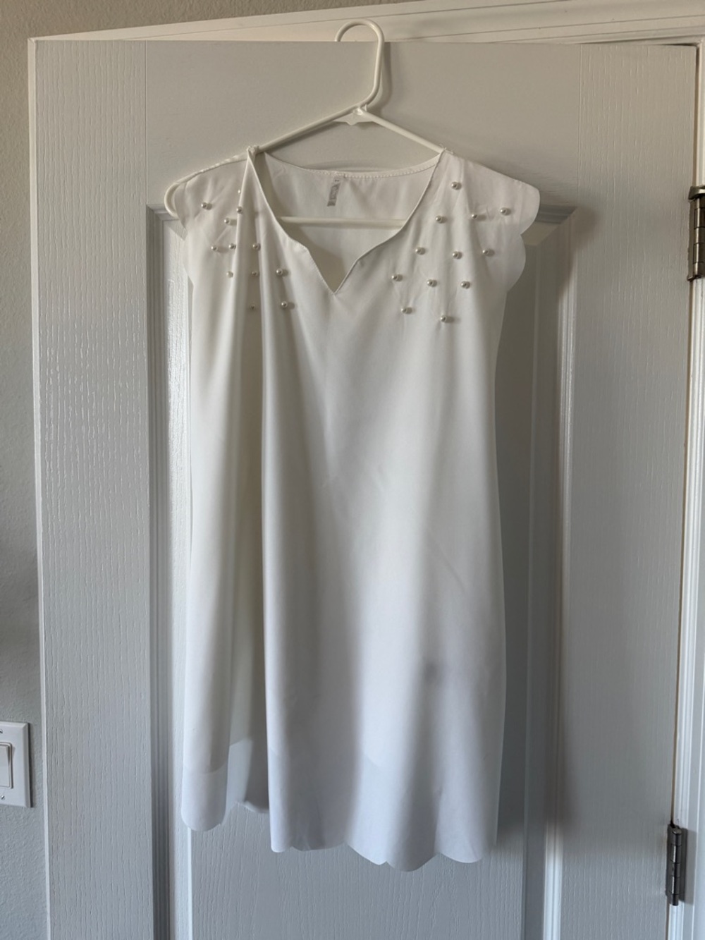 Everly White Pearl Blouse XL (Fits M/L) | Oversized Chic Flutter Sleeve